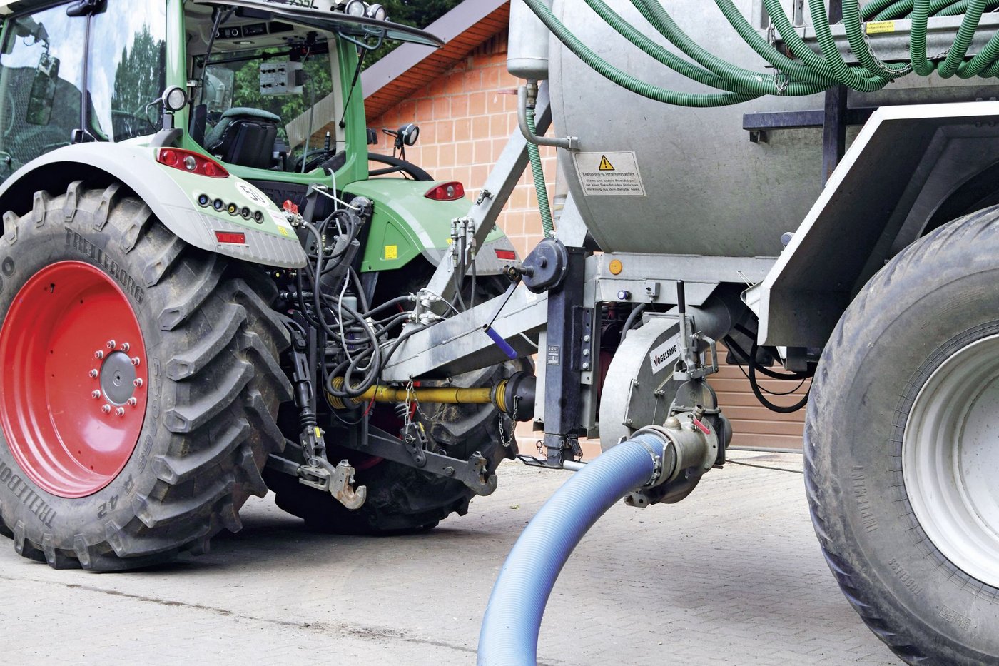 Ein Vogelsang PowerFill an einem Vakuumtank