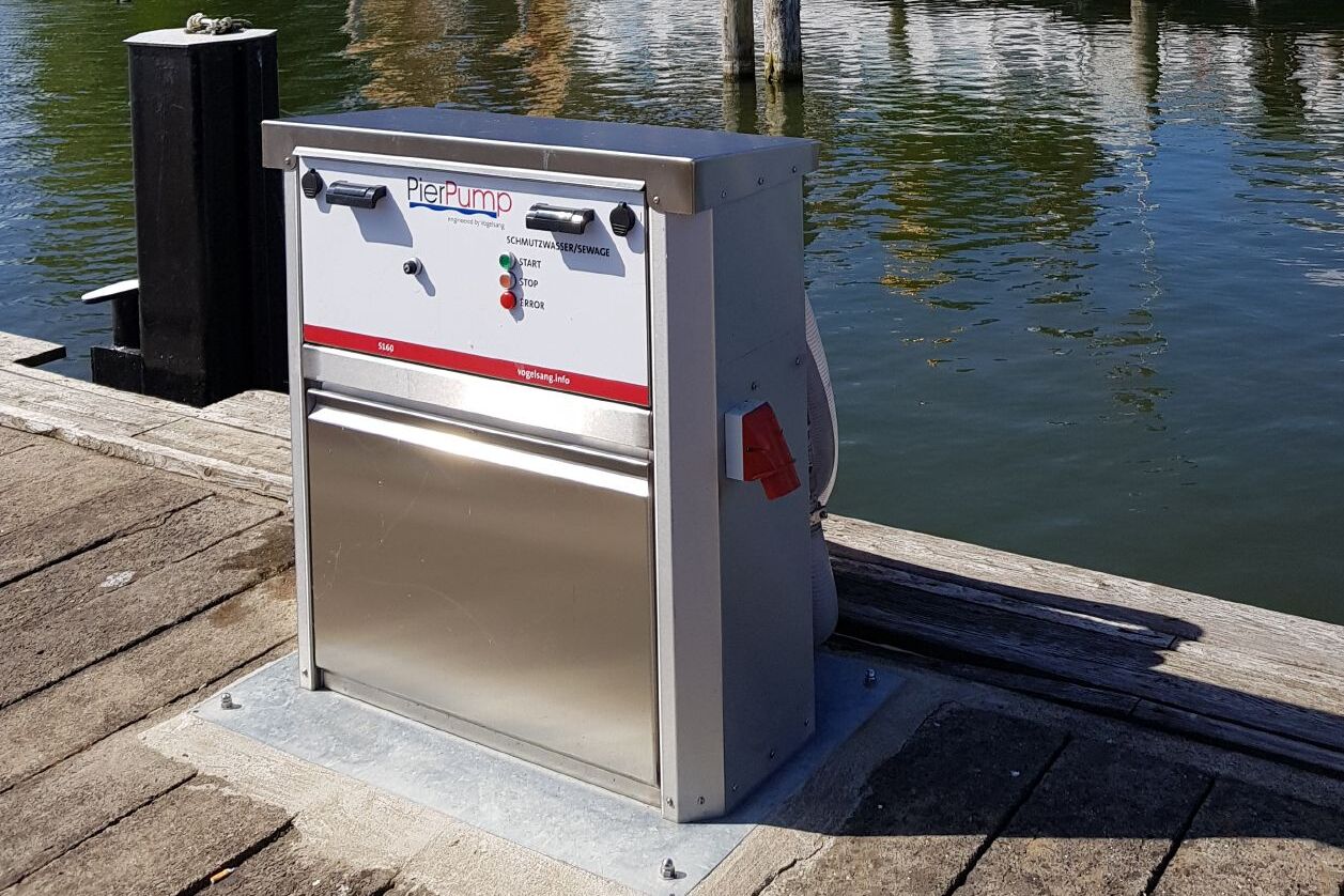 PierPump System odprowadzania ścieków i wody zęzowej z łodzi i jachtów firmy Vogelsang